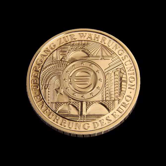 Deutschland 100 Euro Goldmuenze 2002 Vorderseite Euro-Symbol Uebergang zur Waehrungsunion Einfuehrung des Euro