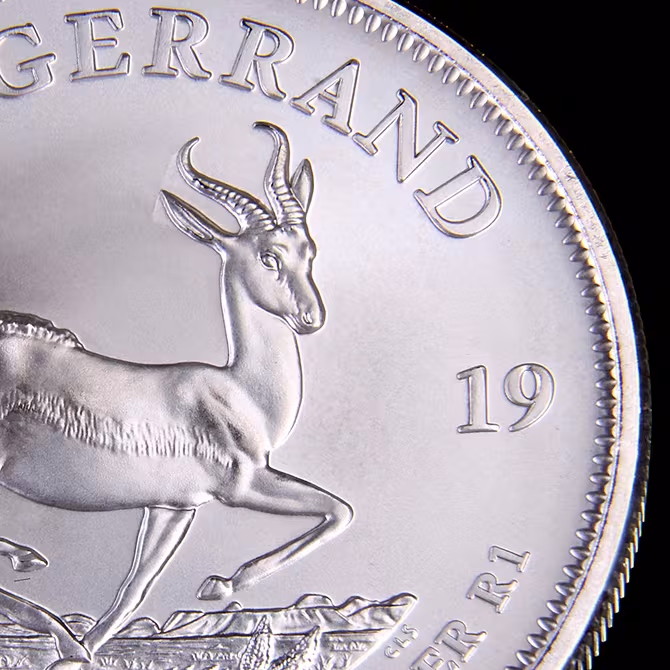 Kruegerrand Silbermuenze 1 oz 2019 Nahaufnahme Springbock KRUGERRAND Praegung 2019