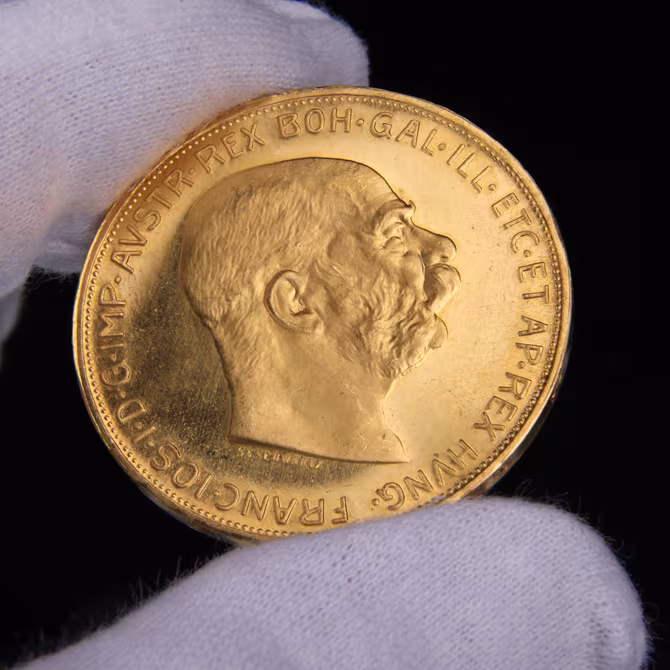 Oesterreich 100 Kronen Goldmuenze 1915 Nachpraegung Vorderseite Franz Joseph I. in Handschuhen