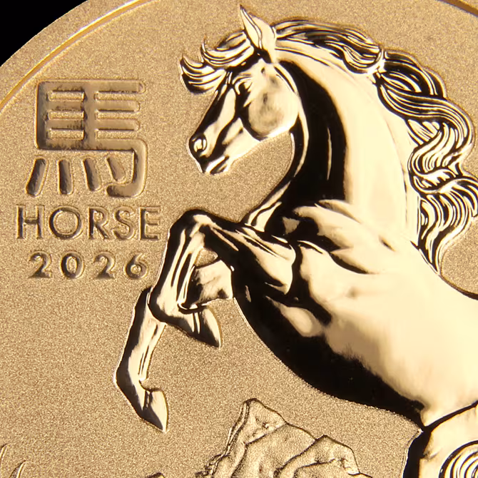 Perth Mint Lunar III Goldmuenze 1 oz Pferd 2026 Detailansicht Pferd chinesisches Schriftzeichen