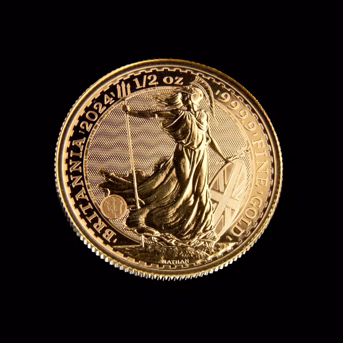 Royal Mint Britannia Goldmünze 1/2 oz Vorderseite mit Britannia-Figur und Dreizack 2024